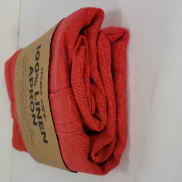 NWT TRADER JOE'S 100% LINEN APRON RED ONE SIZE FITS MOST - Picture 3 of 7